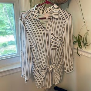 Vixbe Thompkins Tie Front Top